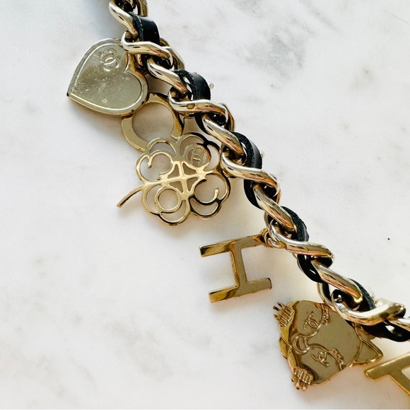 CHANEL Lambskin Crystal CC Logo Charming Necklace in Gold and Black - Picture 4 of 13